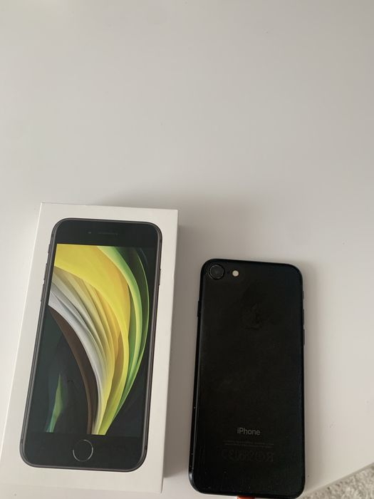 Iphone 7 със видими следи от употреба