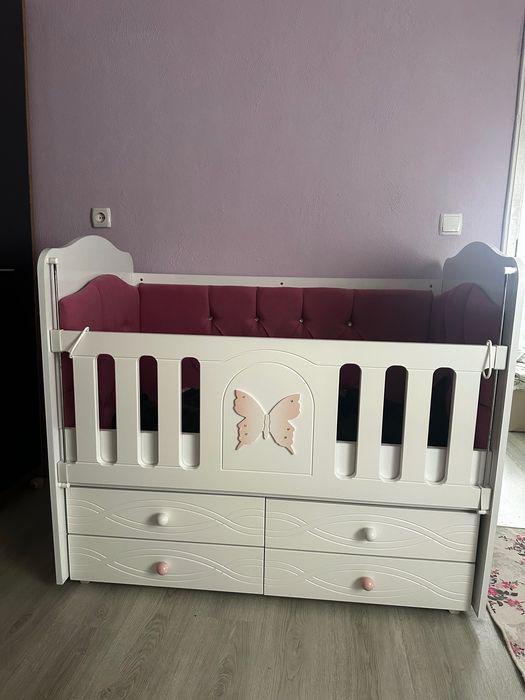 Детско легло с двулицэв матрак