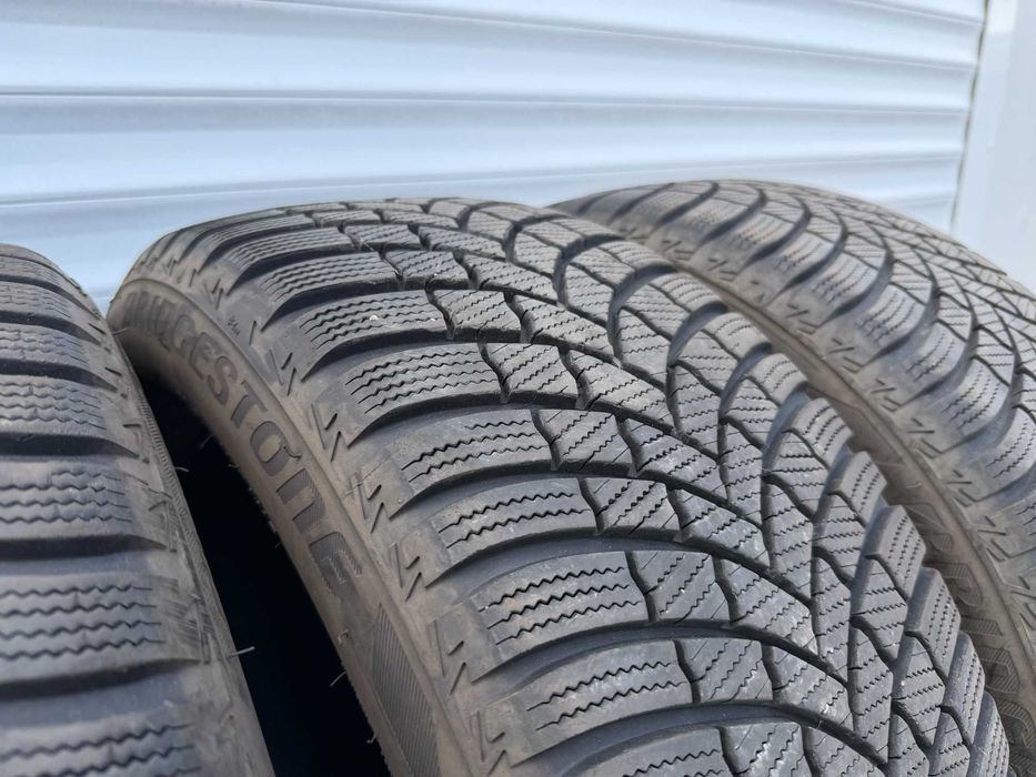 4бр. зимни Ггуми BRIDGESTONE  225/50/17 с ДОТ 44/2017