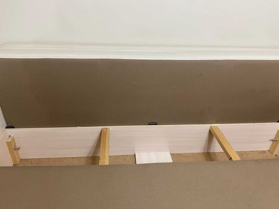 Продается диван двухместный