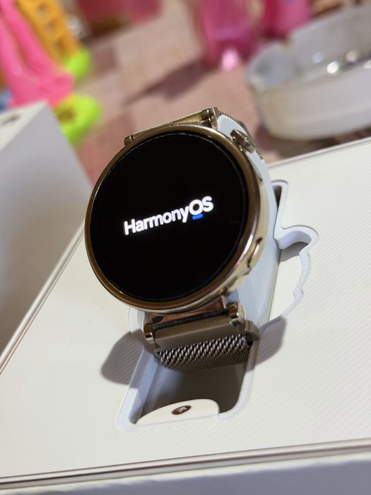 Huawei Watch 4  Lether Strap! Като нов!