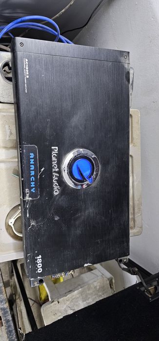 Продам 5 канальный усилитель Planet Audio
