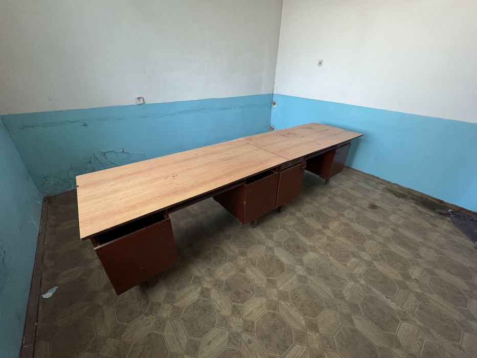 Продам два стола