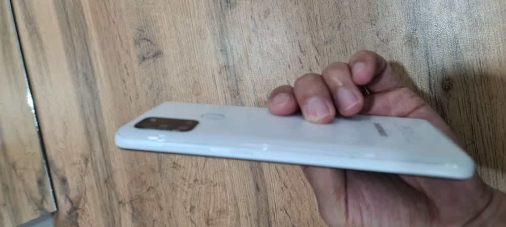 Самсунг А21 с сатылады