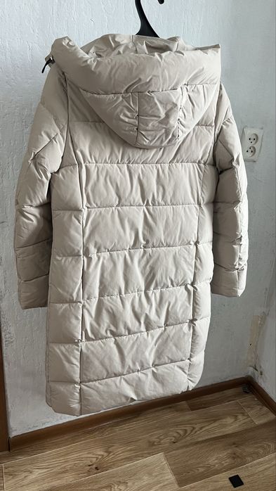 Продам весенние куртки