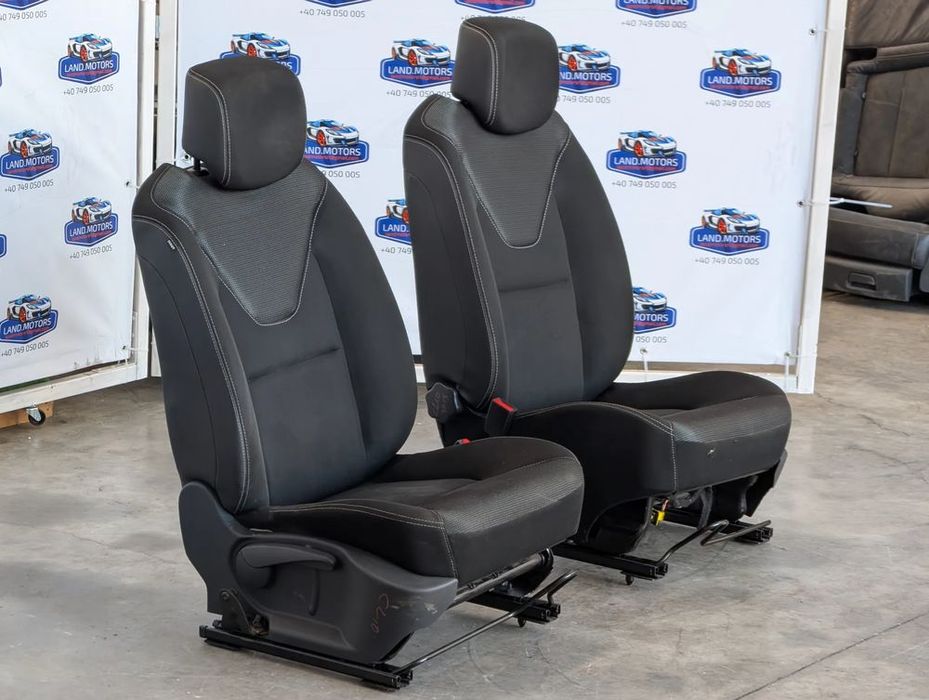 SCAUN FATA STANGA + DREAPTA / TEXTIL RENAULT CLIO IV 2015 0.9 BENZINA / 2012-2019