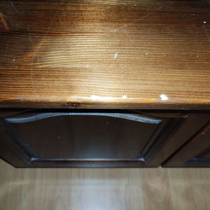 Тв шкаф от дърво