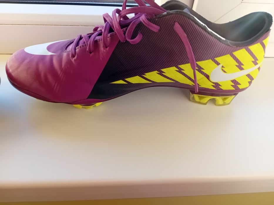 Ghete fotball Niker mercurial vapor și superfly 3