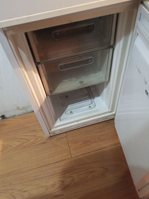 Холодильник в хорошем состояний