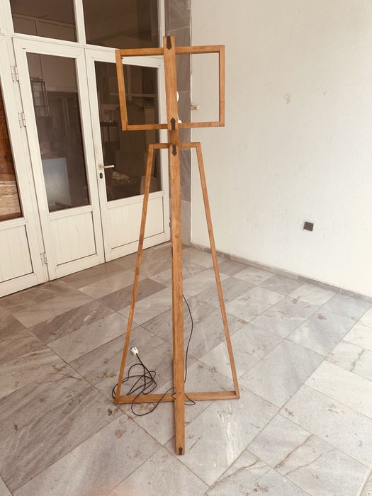 Дизайнерска стояща лампа от масивно дърво – 175 см / скандинавски стил