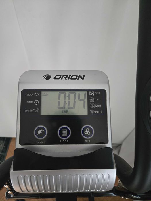 Продавам Кростренажор