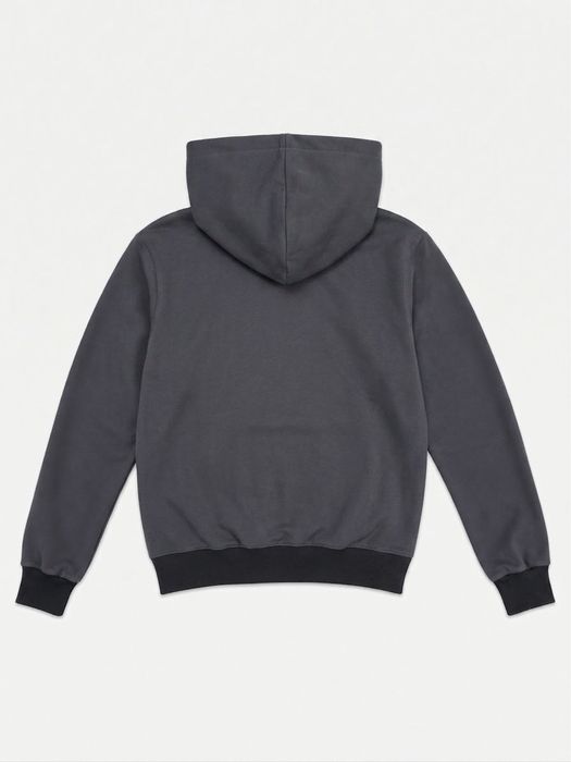 Тъмно сив суичър.Налични размери S/M/L/XL/XXL.Други цветове в розово и тъмно синьо.