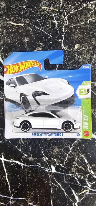 Протам модельки Hotwheels