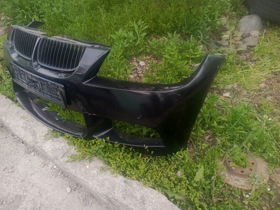 Продам бампер на BMW
