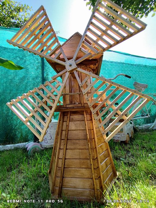 Декоративна вятърна мелница