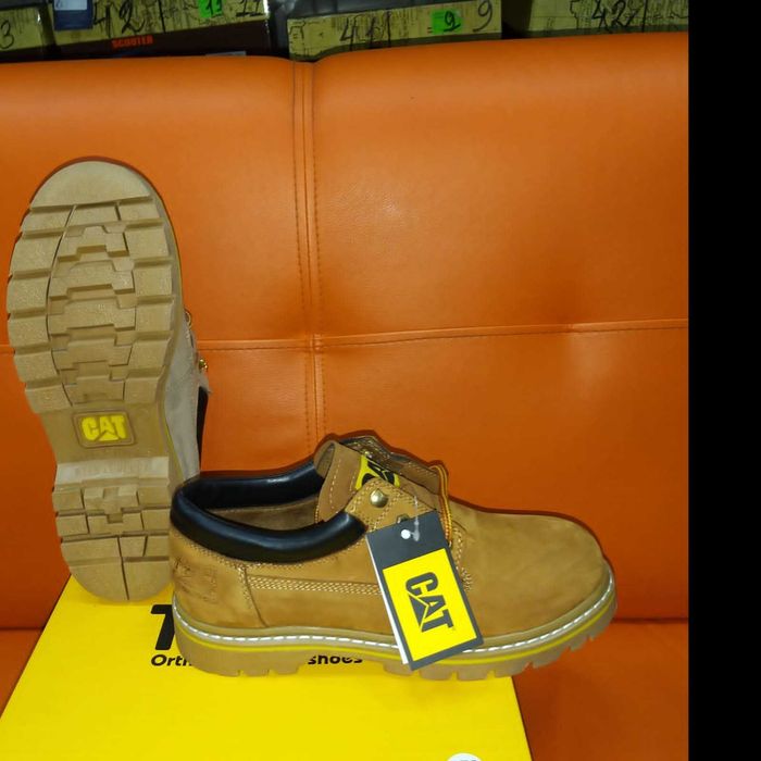 Продам обувь Camelot, Grinders, Dr. Martiens.