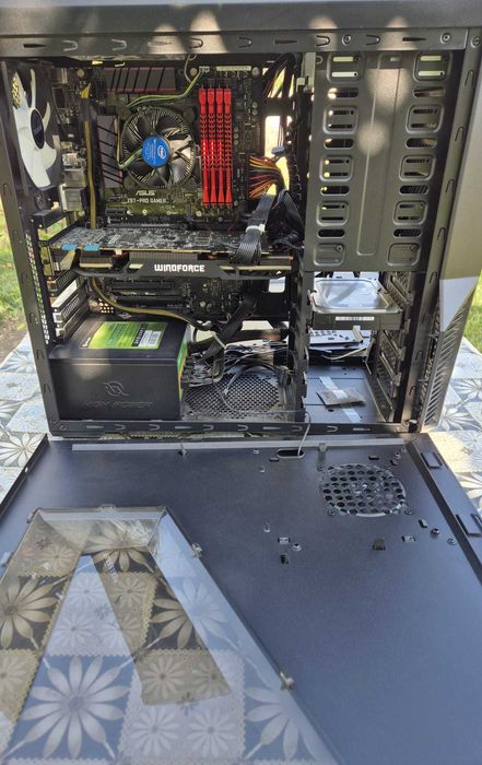 PC Desktop Intel inside Core i7
