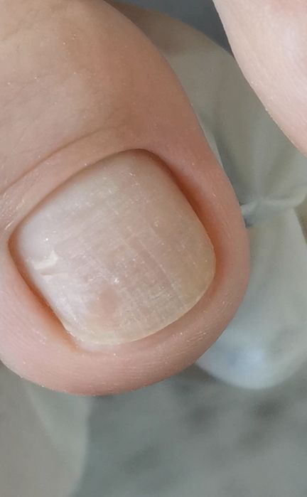 Маникюр  педикюр