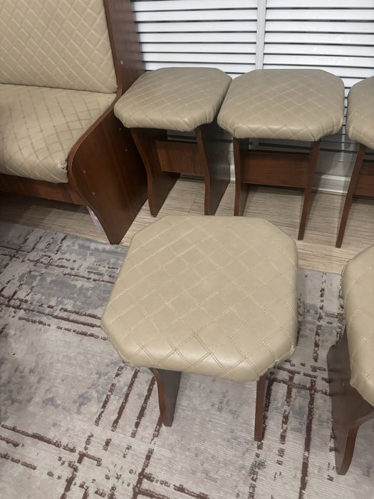 Продам стулья для кухни