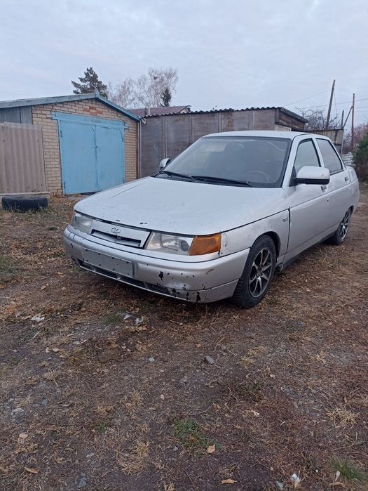 Продам ваз 2110 целиком