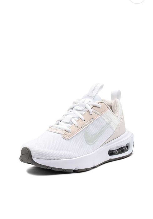 Бели маратонки nike air max