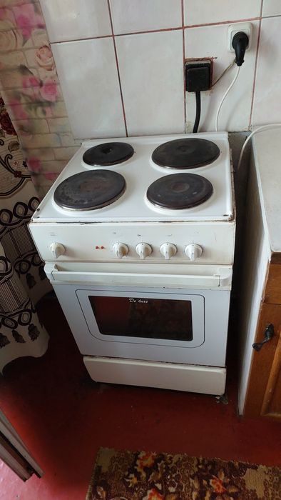Продам электрическу плиту за 10 тыс
