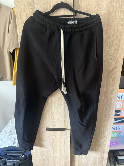 Pantaloni young rich