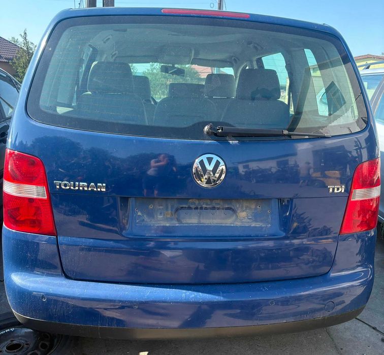 Dezmembrez Volkswagen Touran 1.9 TDI 6 viteze 2006