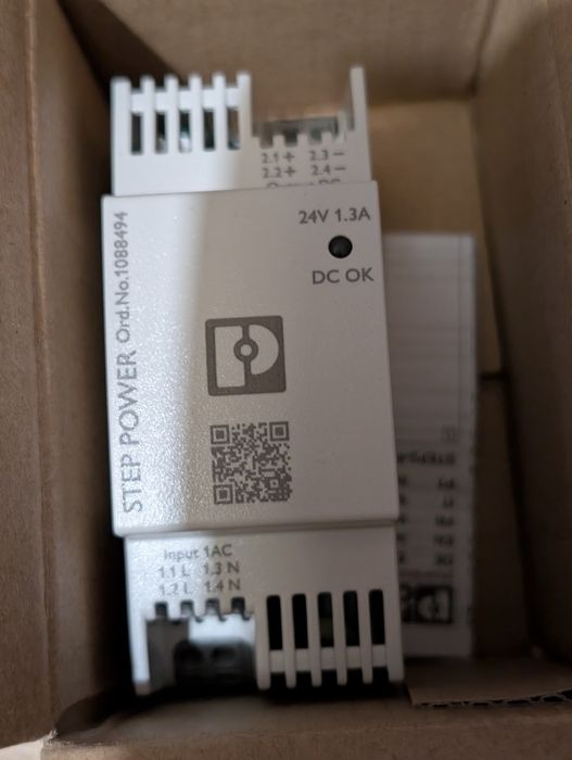 Surse de alimentare 12-24V