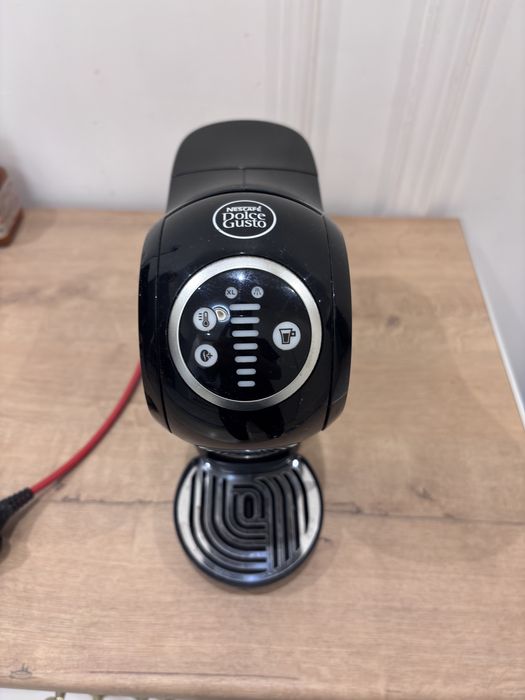 Капсульная кофемашина Delonghi Dolce Gusto Genio S Plus