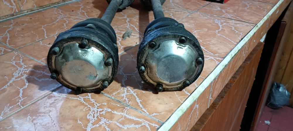 Полуоски с карета w124