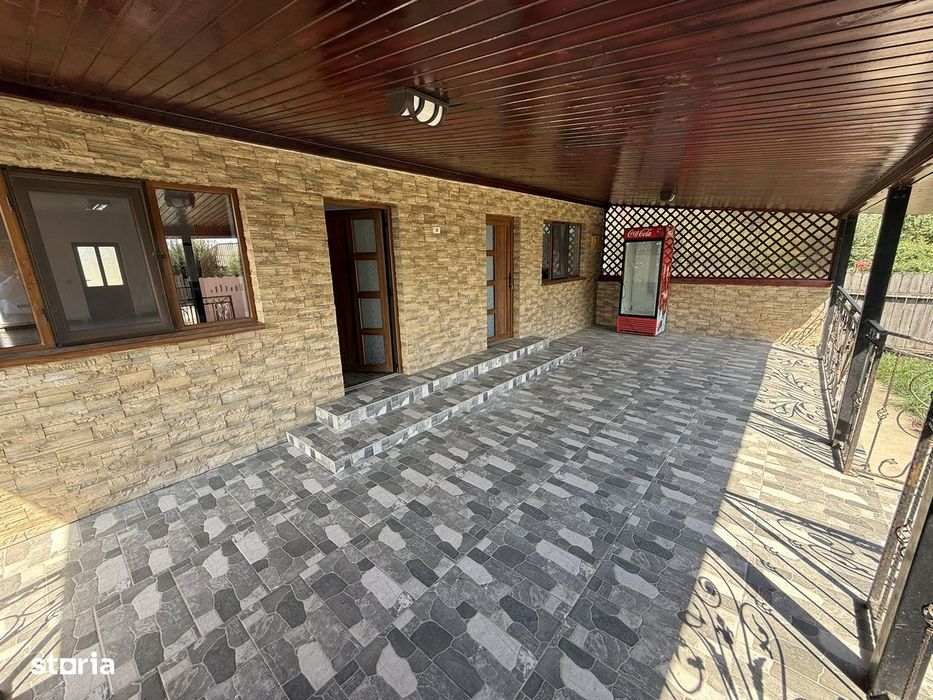 Casa 215mp, P+M, teren 2500mp, la strada, Dumesti