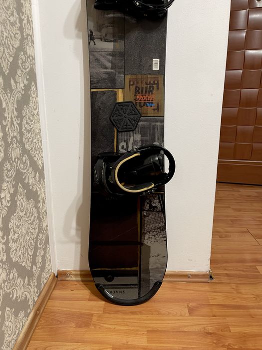 Placa snowboard 166 cm wide burton  cu legaturi