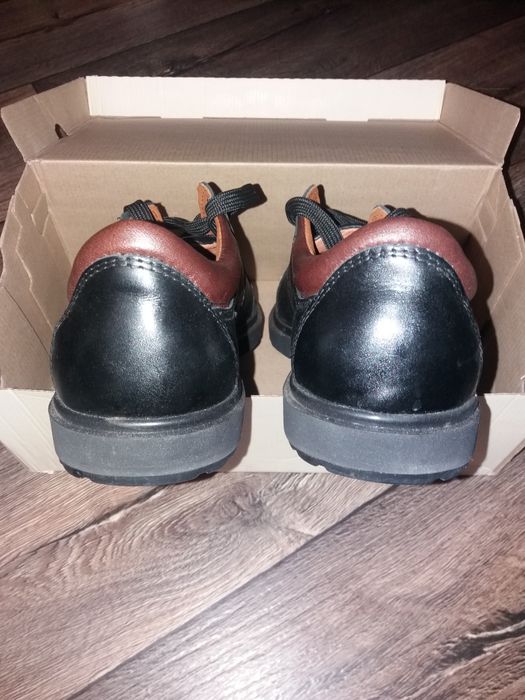 Продам мужские туфли