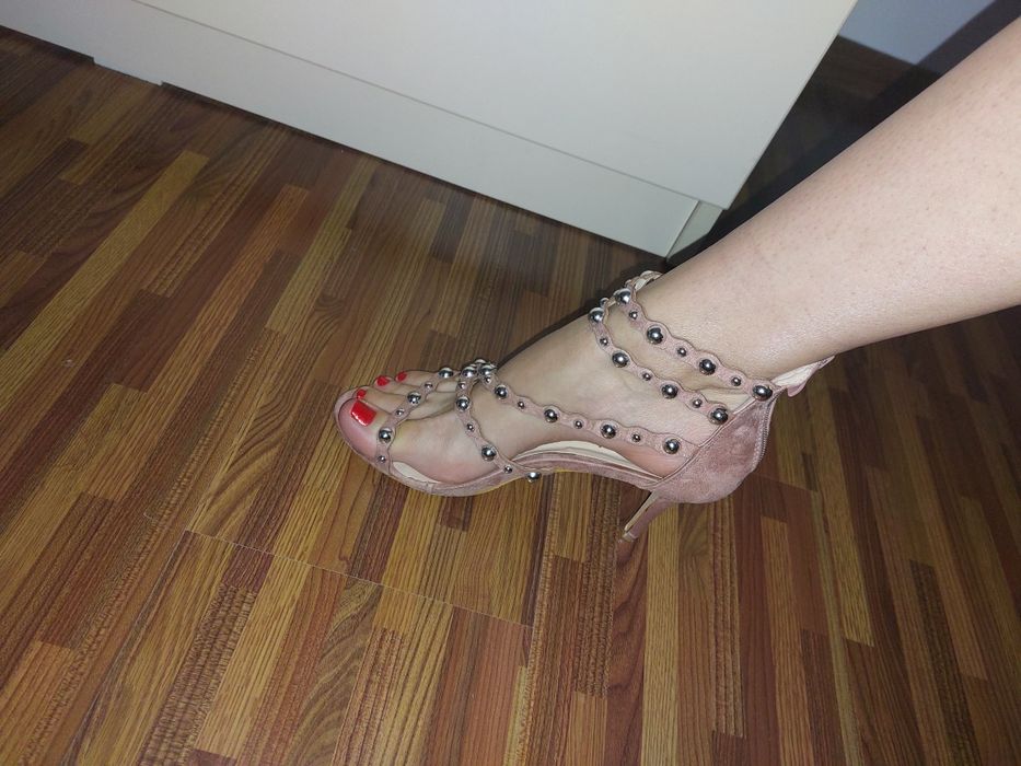 Lot 4 perechi sandale marimea 38