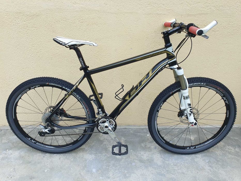 Bicicleta MTB, BH zenith, furca aer Fox32, frane hidraulice, aluminiu