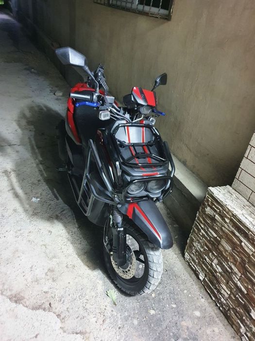 Срочно продам скутер танк 150куб