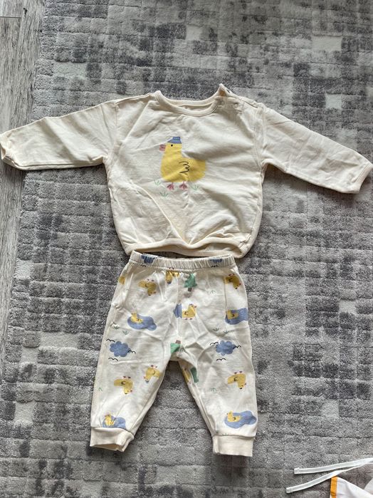 Бебешки дрехи за малка госпожица до 1-година