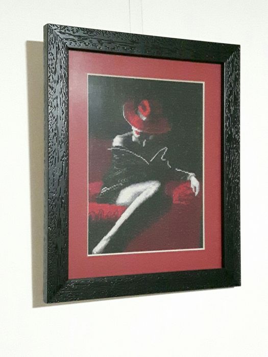 "Дамата в червено" - гоблен