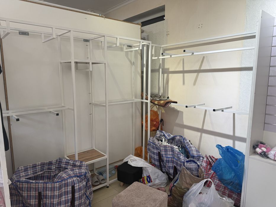 Стелажи для детского магазина