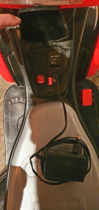 Детский электромобиль