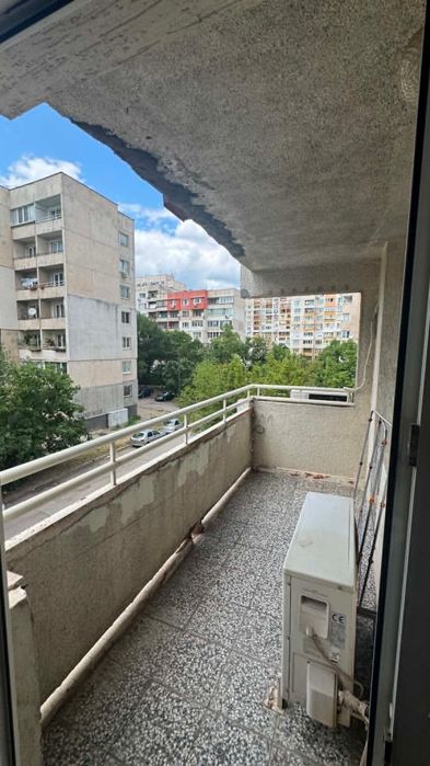 Тристаен, под наем, жк. Слатина
