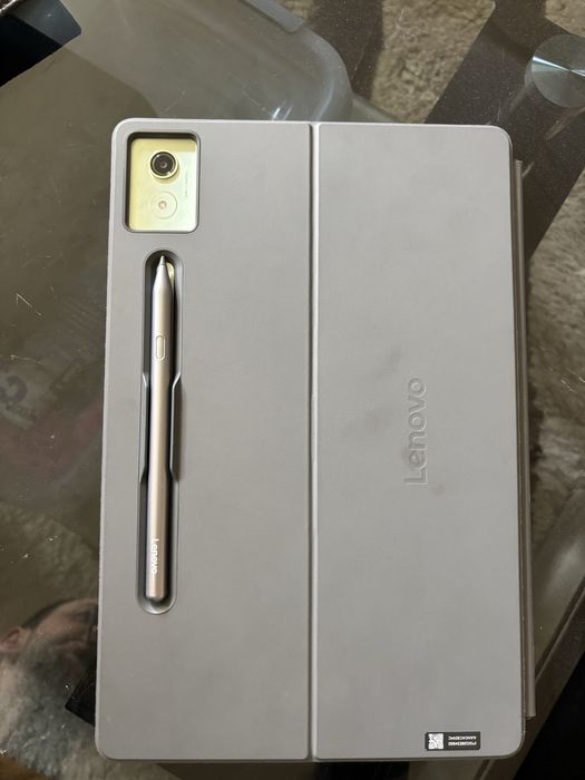 Lenovo Idea Tab Pro + кейс и клавиатура