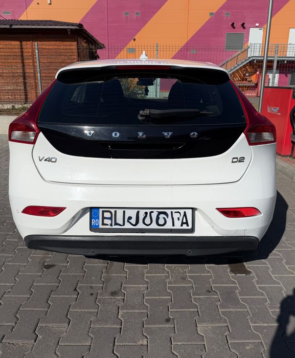 VOLVO V40 1.6 D - 2014