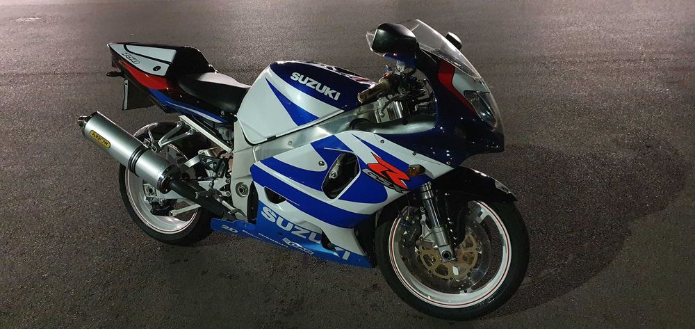 Сузуки GSXR 750 K2