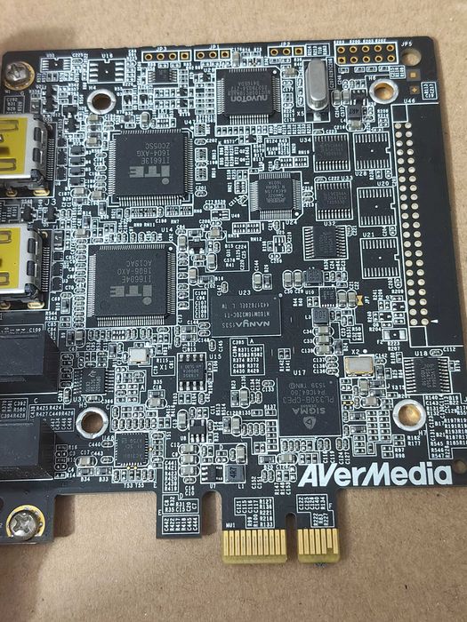 Placa de captura Avermedia Live Gamer HD C 985 Ver. D1