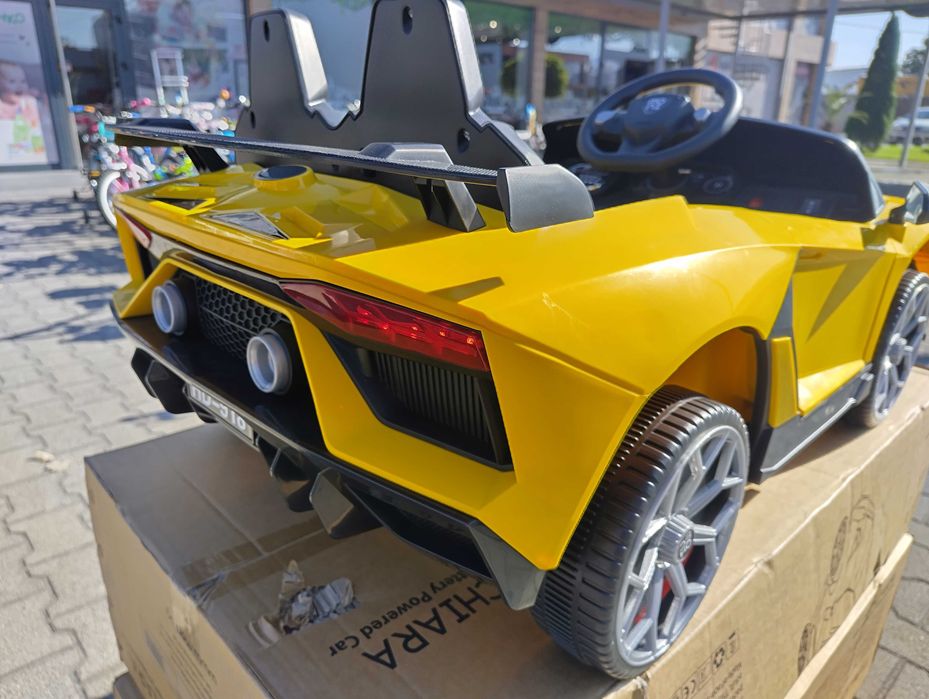 LAMBO Акумулаторна кола CHIARA жълт