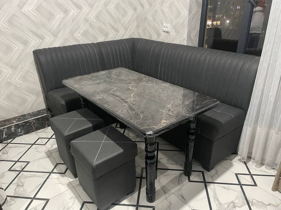 Ugaloklar kuxinni Stoli bilan 2*1.60 sm