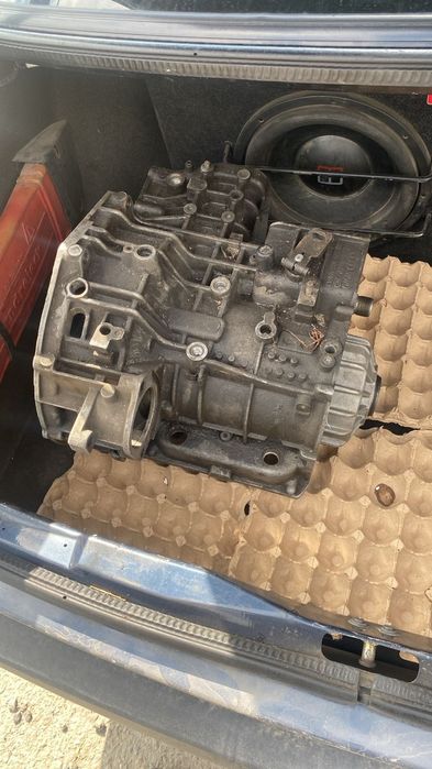 АКПП на запчасти корпус 096 Volkswagen с щупом гольф пассат венто