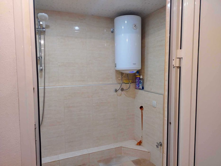 20 кв. м помещение с оборудвана баня, над BILLA 1